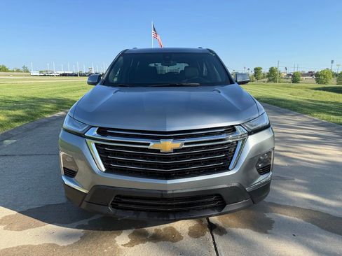 Used 2023 Chevrolet Traverse LT FWD image 11