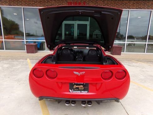Used 2008 Chevrolet Corvette Coupe w/ Preferred Equipment Group RWD image 11