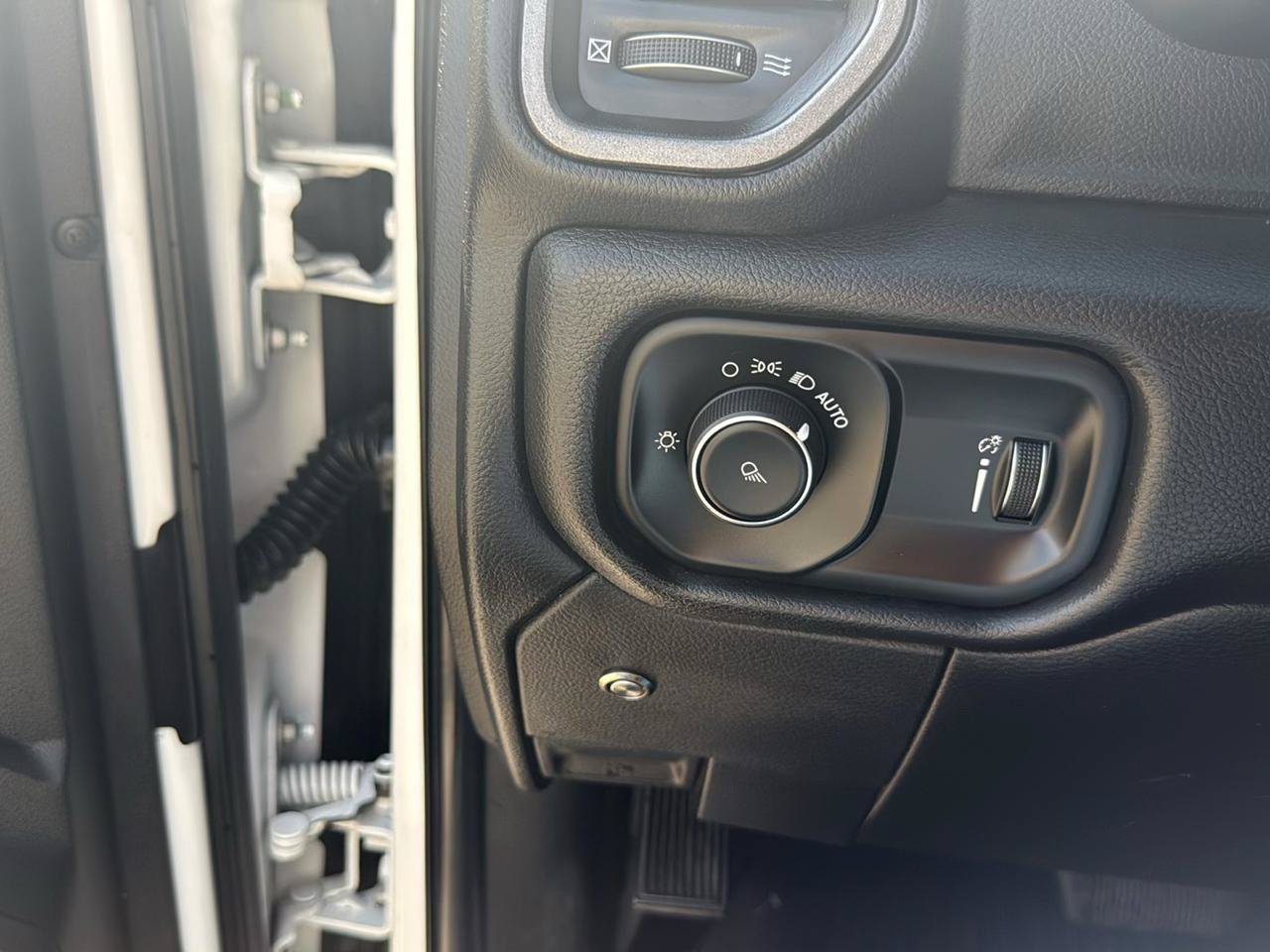 Used 2022 RAM 3500 Tradesman AWD/4WD image 22