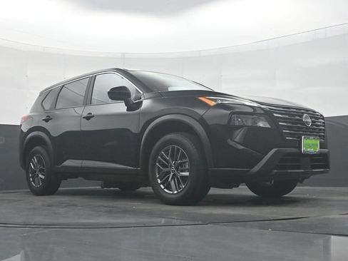 Used 2026 Nissan Rogue SV FWD image 26