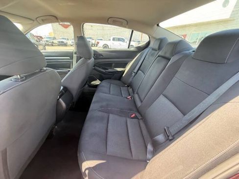 Used 2023 Nissan Altima 2.5 SV FWD image 18
