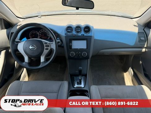 Used 2010 Nissan Altima 2.5 FWD image 10