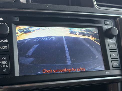 Used 2013 Toyota Highlander Limited FWD image 21