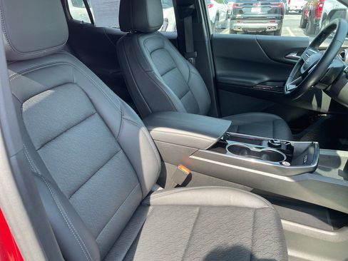 Certified 2026 Chevrolet Equinox LT w/ Convenience Package II FWD image 13