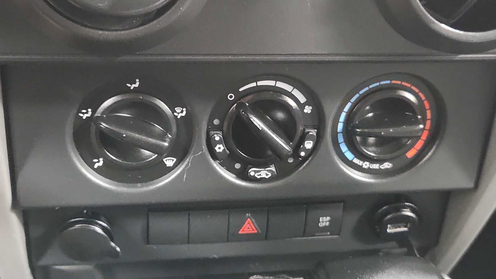 Used 2009 Jeep Wrangler X AWD/4WD image 19