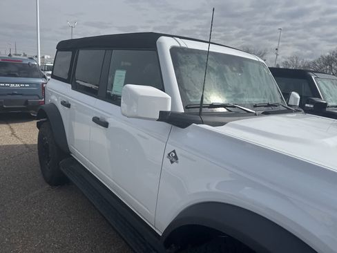 New 2026 Ford Bronco Outer Banks w/ Sasquatch Package image 21