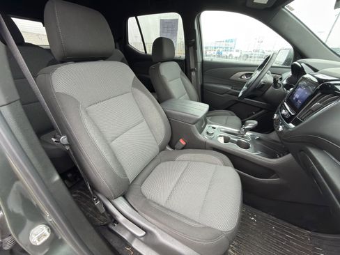 Used 2023 Chevrolet Traverse LT w/ Midnight/Sport Edition image 11