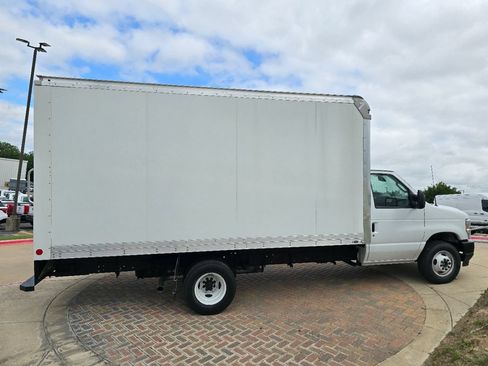 New 2026 Ford E-450 and Econoline 450 Super Duty w/ Power Equipment Group RWD image 4