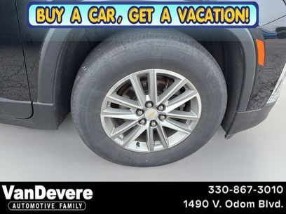 Used 2023 Chevrolet Traverse LT