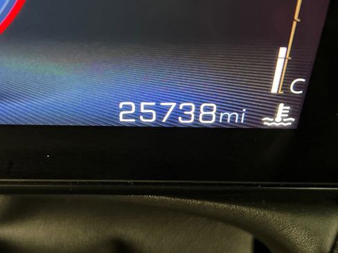 Used 2025 Chevrolet TrailBlazer LT AWD/4WD image 43