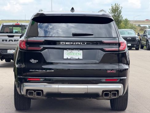 Used 2025 GMC Acadia Denali w/ LPO, All-Weather Package AWD/4WD image 8
