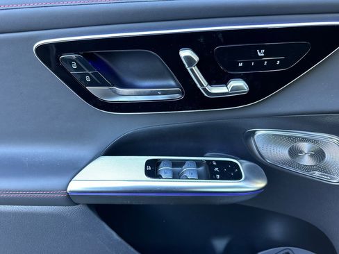 New 2025 Mercedes-Benz GLC 43 AMG 4MATIC Coupe image 14