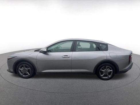 Used 2025 Kia K4 FWD image 9