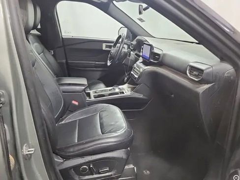Used 2020 Ford Explorer Limited image 10