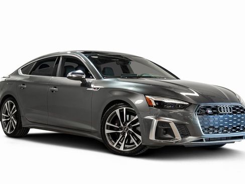 Used 2022 Audi S5 Premium w/ Convenience Package image 2