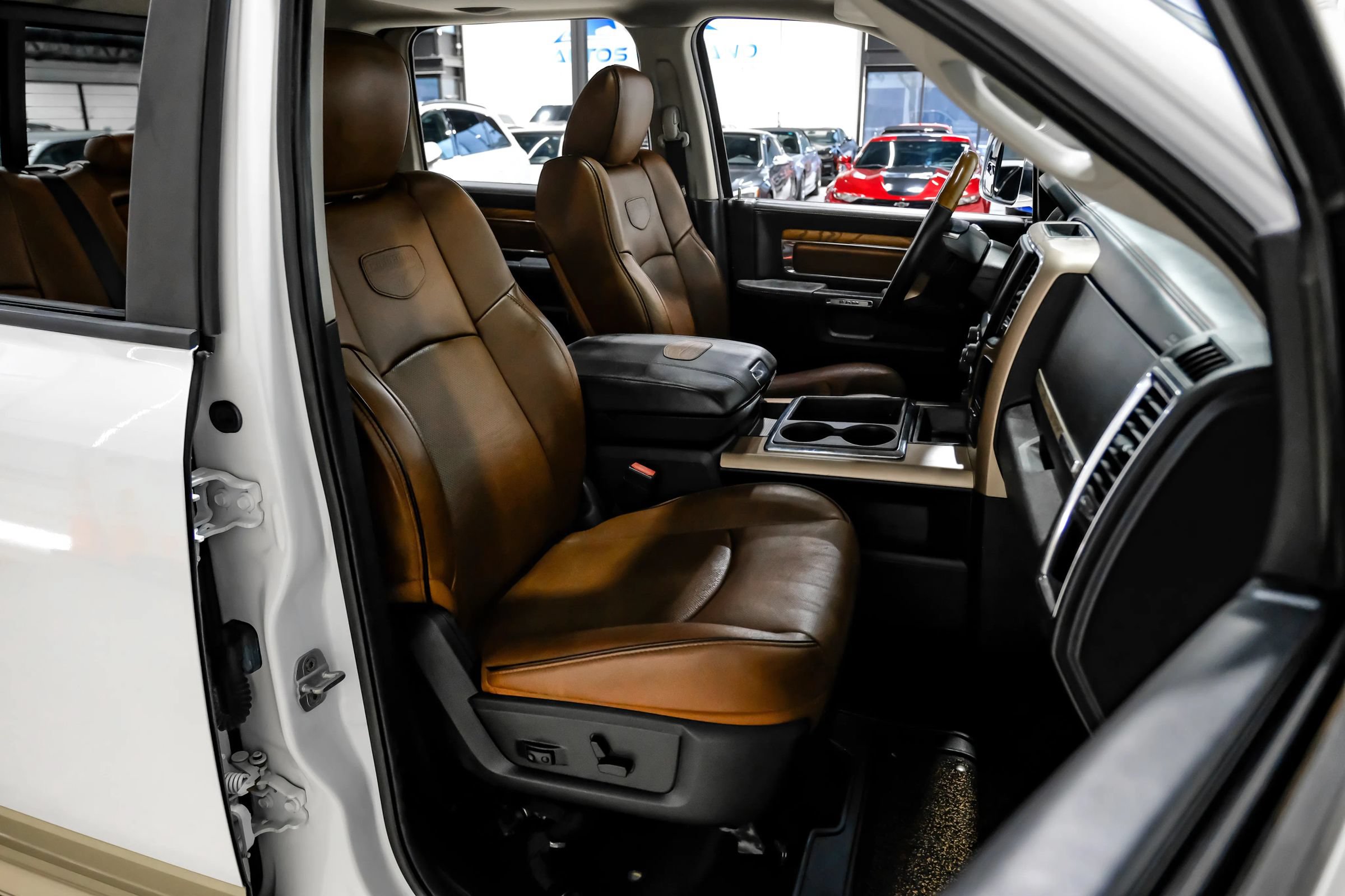 Used 2014 RAM 1500 Laramie Longhorn w/ Convenience Group AWD/4WD image 48