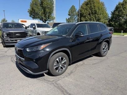 Used 2023 Toyota Highlander XLE
