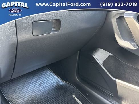 Used 2024 Volkswagen Tiguan SE FWD image 28