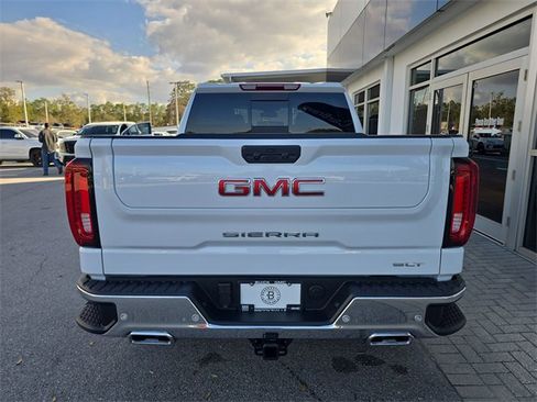 New 2026 GMC Sierra 1500 SLT image 7