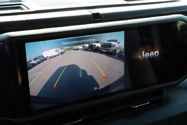 Used 2025 Jeep Wrangler Unlimited Sport AWD/4WD image 29
