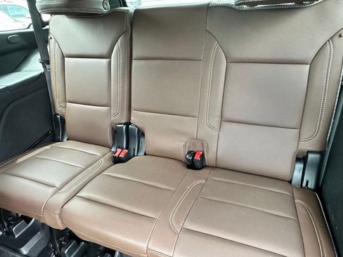 Used 2023 Chevrolet Tahoe High Country AWD/4WD image 11