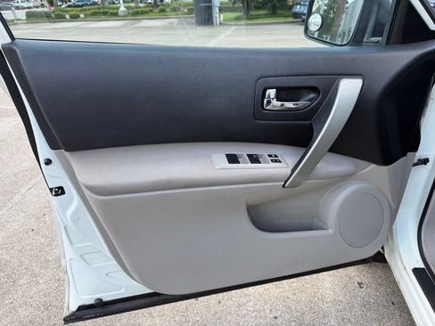 Used 2015 Nissan Rogue S w/ Convenience Package FWD image 7