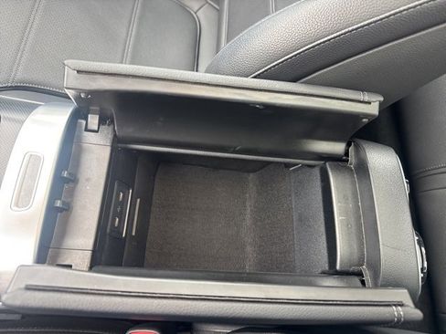 Used 2024 Mercedes-Benz C 300 Sedan image 28