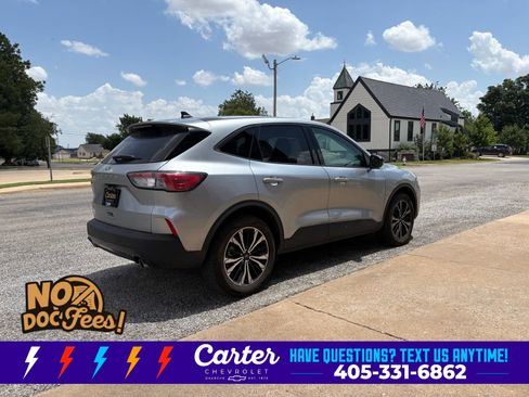 Used 2022 Ford Escape SE w/ SE Sport Appearance Package AWD/4WD image 9