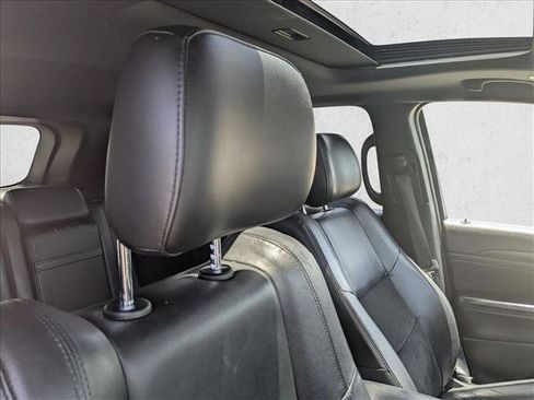 Used 2022 Jeep Grand Cherokee Laredo X RWD image 19