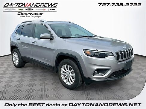 Used 2019 Jeep Cherokee Latitude w/ Cold Weather Group image 1