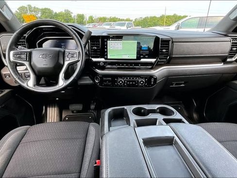 Used 2025 Chevrolet Silverado 1500 LT Trail Boss w/ Protection Package AWD/4WD image 8