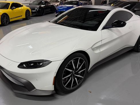 Used 2019 Aston Martin V8 Vantage Coupe RWD image 29