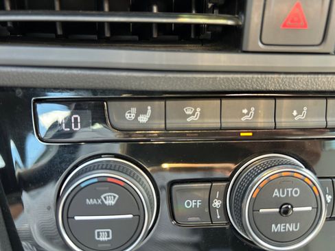 Used 2020 Volkswagen Jetta R-Line w/ R-Line Cold Weather Package FWD image 21
