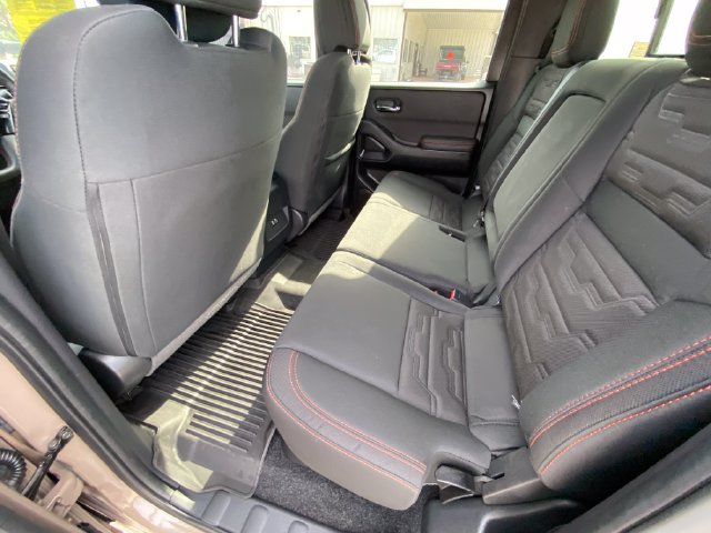 Used 2024 Nissan Frontier PRO-4X w/ Technology Package AWD/4WD image 14