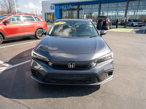 Used 2023 Honda Civic EX image 2