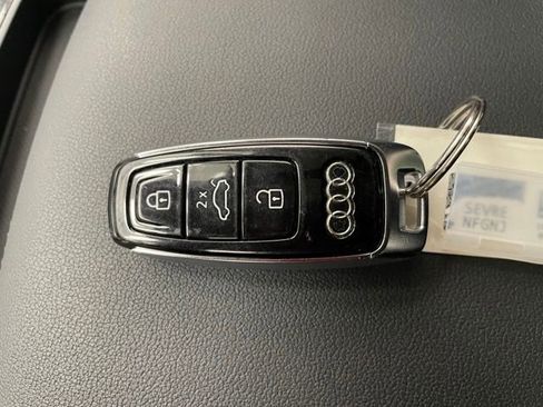Used 2020 Audi Q7 3.0T Premium Plus w/ Premium Plus Package AWD/4WD image 23