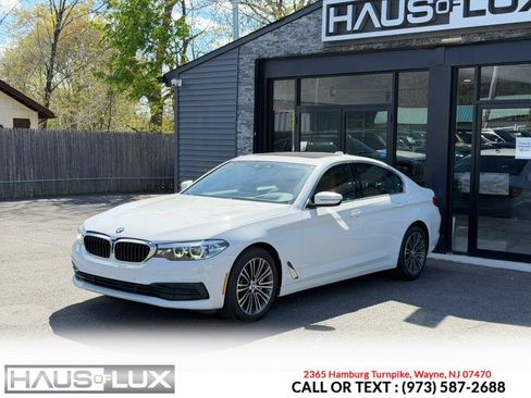 Used 2019 BMW 530i xDrive w/ Convenience Package AWD/4WD image 2