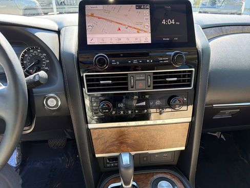 Used 2024 Nissan Armada SL w/ Captain's Chairs Package image 27