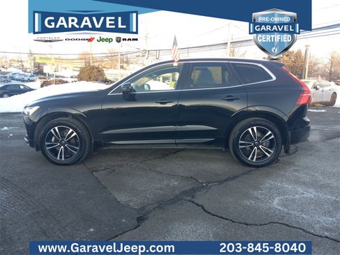 Used 2021 Volvo XC60 T5 Momentum image 32