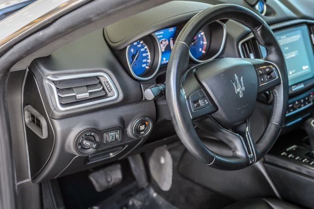 Used 2018 Maserati Ghibli RWD image 26
