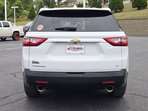 Used 2021 Chevrolet Traverse LT image 4