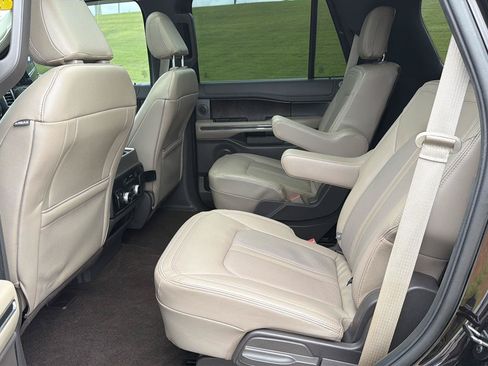 Used 2021 Ford Expedition Limited RWD image 11