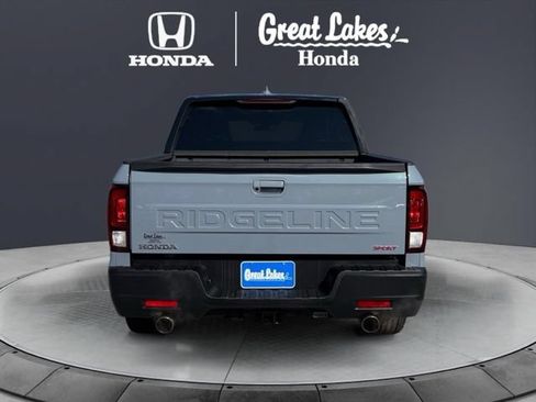 Used 2025 Honda Ridgeline Sport image 3
