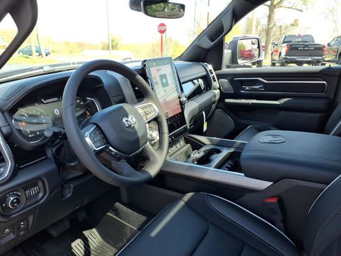 New 2026 RAM 1500 Laramie AWD/4WD image 9