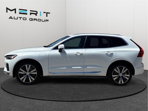 Used 2023 Volvo XC60 T8 Plus w/ Climate Package AWD/4WD image 5