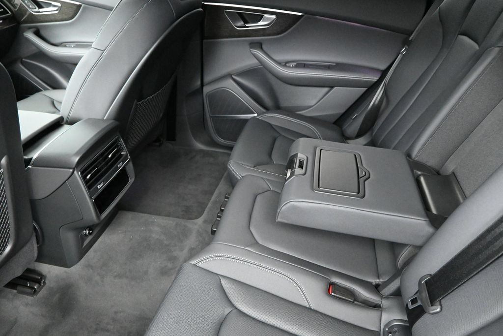 New 2027 Audi Q8 Premium Plus AWD/4WD image 19