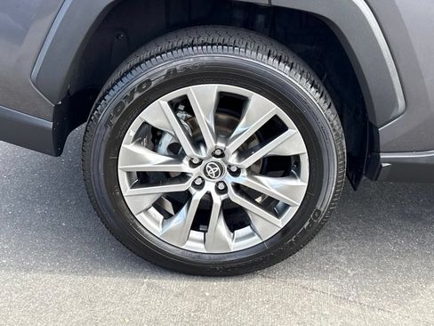 Used 2022 Toyota RAV4 XLE Premium AWD/4WD image 14