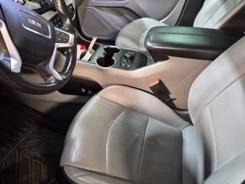 Used 2020 GMC Terrain SLT FWD image 4