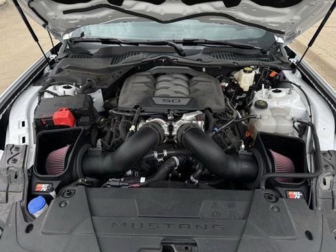Used 2025 Ford Mustang GT Premium RWD image 33