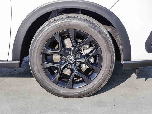 Used 2024 Honda HR-V Sport image 11